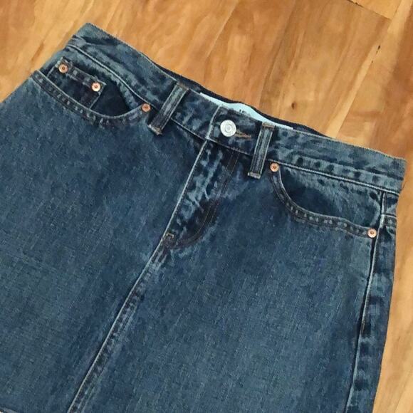 Gap Jeans Frayed Jean Skirt Size 1 (Juniors) - Picture 1 of 9
